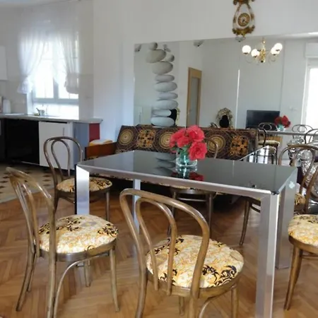 Croatia Borik Big Family With Garden View Number 6 ザダル