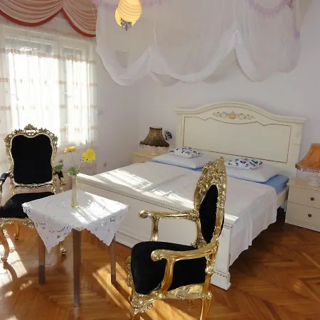 Апартаменты Croatia Borik Big Family With Garden View Number 6 Задар