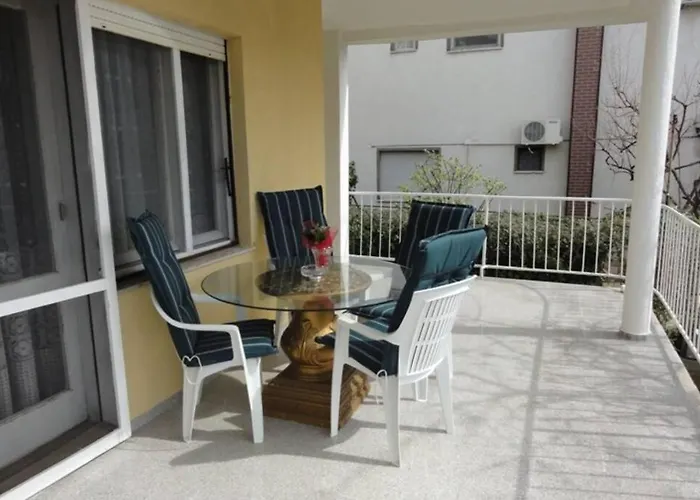 アパート Croatia Borik Big Family With Garden View Number 6 *