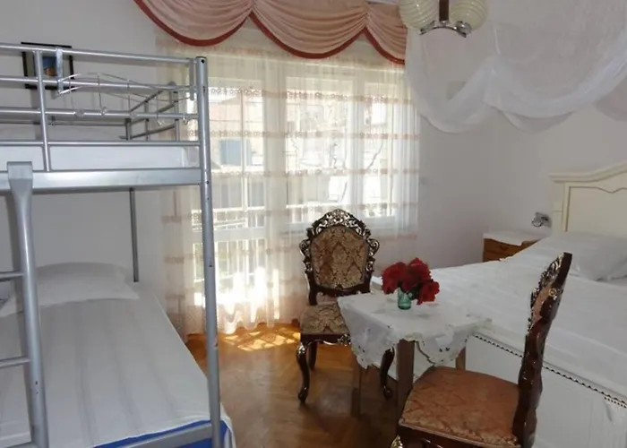 Croatia Borik Big Family With Garden View Number 6 * ザダル