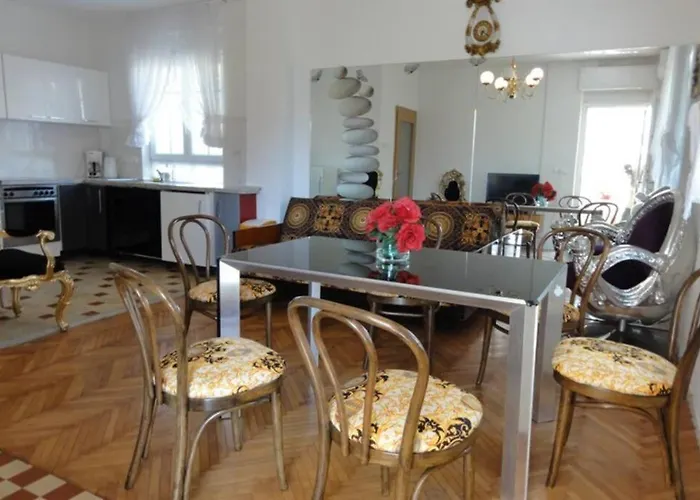 Croatia Borik Big Family With Garden View Number 6 ザダル